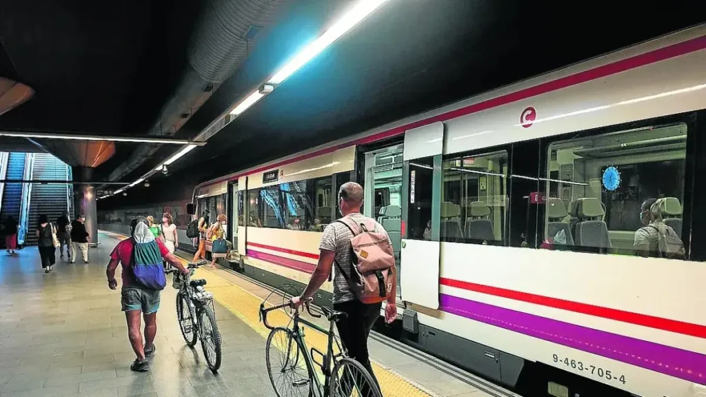 plan-movilidad-sostenible-trabajo-tren-bicicleta